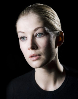 rosamundpikesource: Rosamund Pike photographed