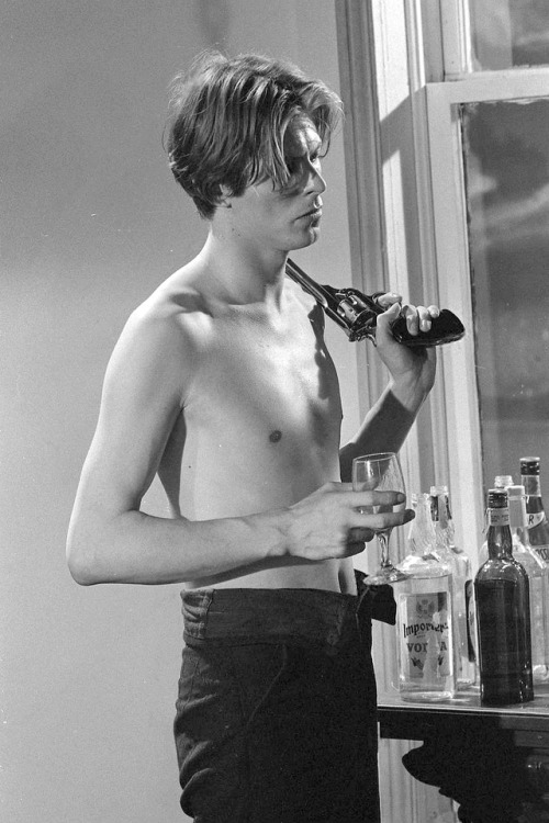 night-spell:The Man Who Fell to Earth, 1976 © Studio Canal Films 