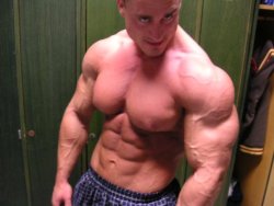 drwannabe:  Swole. Id? 