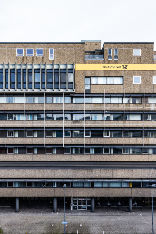 Not only one of the few surviving Hamburg examples of Brutalism, but also an important testimony to 