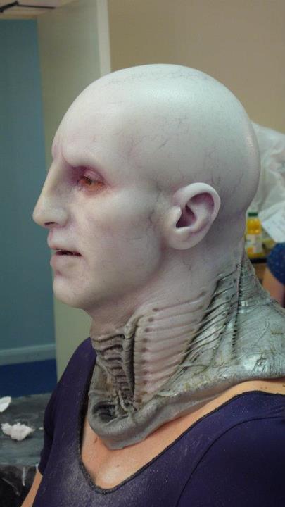 frostbackscat:with-a-k:tremblelittle-liongirl:samkerouac:Prometheus (2012)He looks like handsome squ