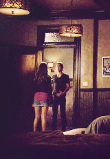 indamonseyes:  Delena + space in 6x07. 