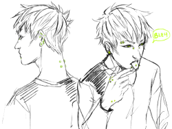 ectobiolodaddy:  i must learn how 2 draw noiz 