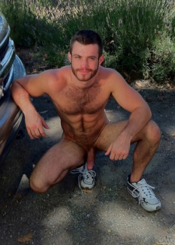 cuddlyuk-gay:    I generally reblog pics of guys with varying degrees of hair, if you want to check out some of the others, go to: http://cuddlyuk-gay.tumblr.com   