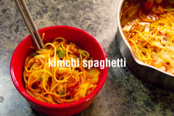 lu-bikscube:   Kyungsoo’s Kimchi Spaghetti!Here’s the recipe for all exotics who’ve been wondering what kimchi spaghetti actually looks like/tastes like- make it yourself and try! It’s really similar to plain spaghetti, but the kimchi gives it