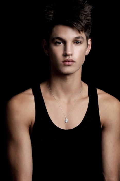 lovemaster69:   Follow  LOVEMASTER69 for more hot men & bois! http://lovemaster69.tumblr.com/
