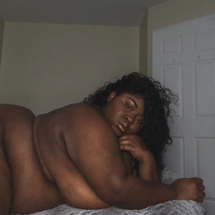 coutureicons:        fat girls are made for cuddling  