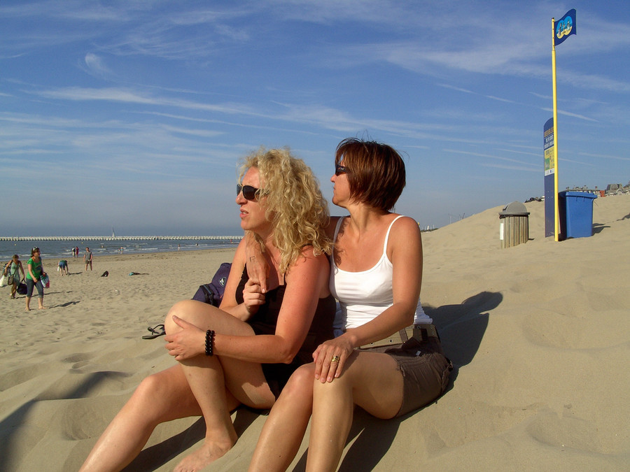 nellzwart:  hott .