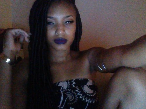 phreak69:  ounceofneptune:  i-farted:  blackgirlsrpretty2:  SPOTLIGHT : http://lust-in-her-eyes.tumblr.com/