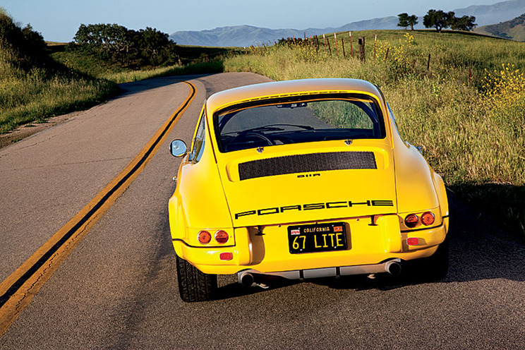thechicane:  Terry English’s magnificent tribute to the 4th prototype 911R. Built