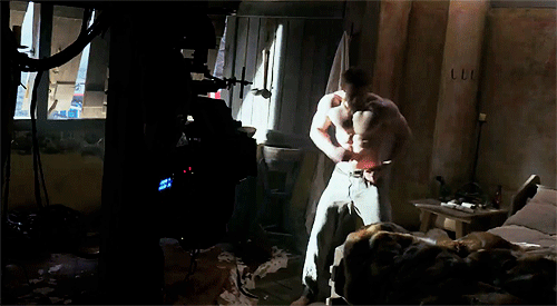 Charlie Hunnam Showing His Nude Muscle BodyThx: gay-male-celebs.com