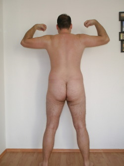 manlydadchaser63: …Dad posing for you…he thinks your’re just goofing around…not really taking any shots…