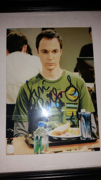 I’m Selling a few of my autographed pictures this one is of Sheldon Cooper from the Big Bang Theory 