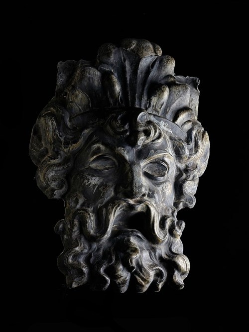 Ornamental maskNeo Barok mask coming from a monumental Belgian Building (1907)