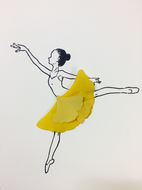 Porn photo saze-kinto:  Gingko leaves ballet