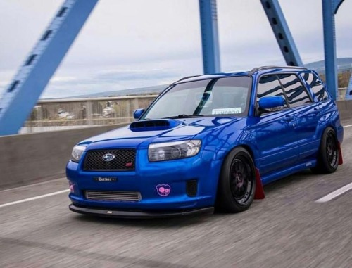 subarustars:GIVE ME THIS I’m pretty picky about lowered Foresters but woah, this thing is sweet.