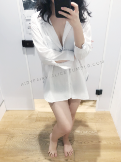 airyfairy-alice:  Anyone into the boyfriend shirt fetish?I know I like it (even though I don’t have a boyfriend lmao) it’s so comfortable *^* and it’s really subtly sexy even though you can’t see that much! Oversized shirts are really the best