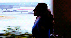 queenton:  30 days of quentin tarantino:   ↳ favorite opening (jackie brown)