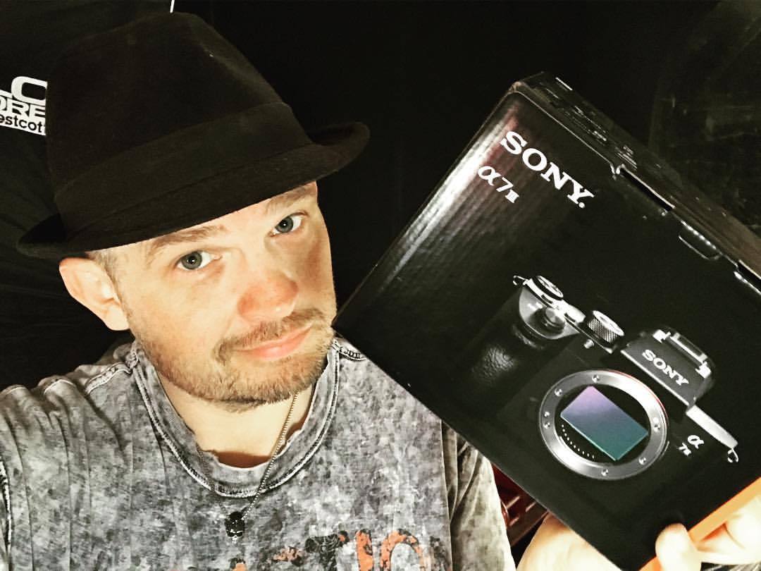 DELIVERY! This puppy just arrived in time before I embark on my third time to Cuba…told you I liked this camera…:)
#jasonlanierphotography #a7iii #mirrorless #sonyartisanofimagery #sonyalpha (at Tenaja Falls)