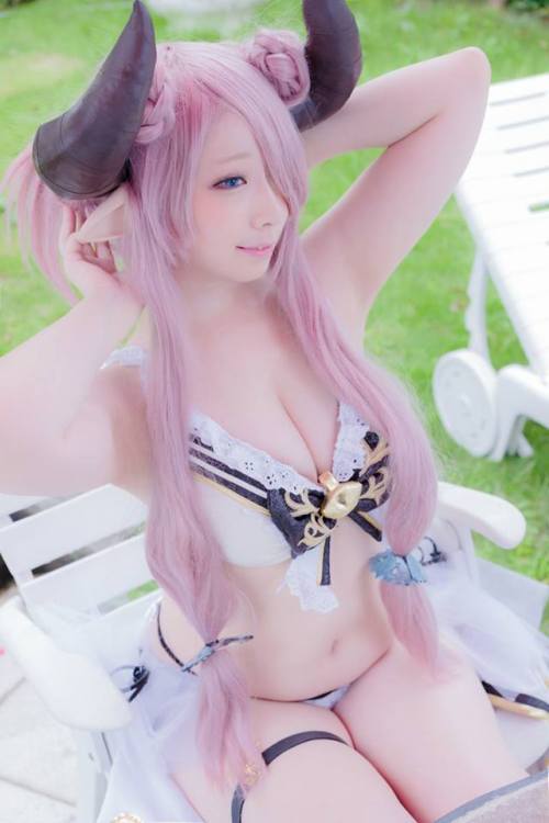 sukisukicosplays:  Narumea - https://twitter.com/mmm_mii_