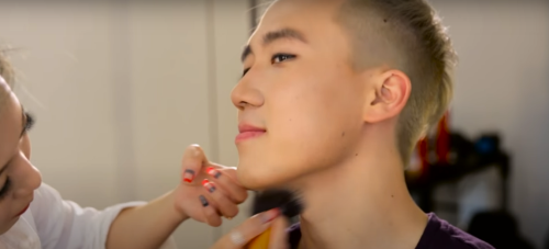 pearlposts:Steven getting his makeup done in Buzzfeed’s “I Trained Like A K-Pop Star For a Week”