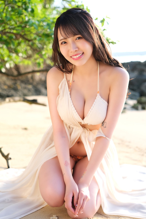 soimort48:  植村梓 1st DVD 「いっぱい」  https://7net.omni7.jp/detail/1400854281