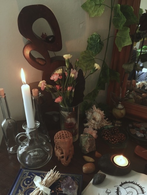 ouijaye: Coffee, Candles and Spells, the right way to start your day. ☕️ ⚘ instagram.com/spookyjaye 