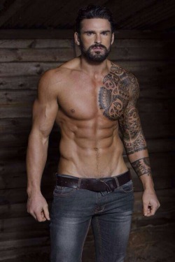 Stuart Reardon. So much yum!