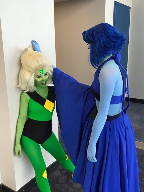 kellykirstein:  How to get the ladies with Lapis Lazuli  Step 1: leg