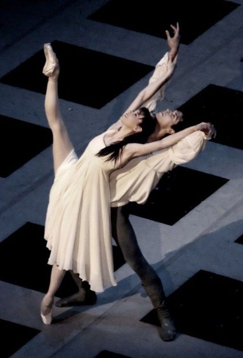 Lucia Lacarra and Roberto Bolle.   #ballet#ballerina#classic dance#dancer#Principal dancer#roberto bolle#lucia lacarra #photo of the day  #picture of the day