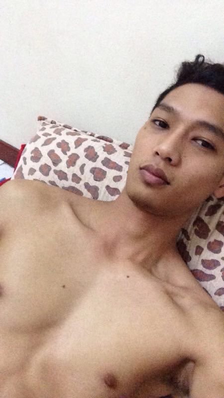 jandaberhias: mashitayeah:  Hensem sedap auummm  Dia ni DJ la….. 
