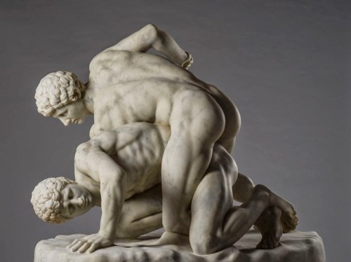 elsewheregreen:The Wrestlers (a roman copy of a lost greek bronze)There’s an 18th century copy in Fo