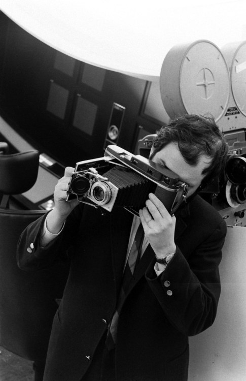 stars-et-shooting:  Stanley Kubrick & Polaroid on the set of 2001 A Space Odyssey, 1968.