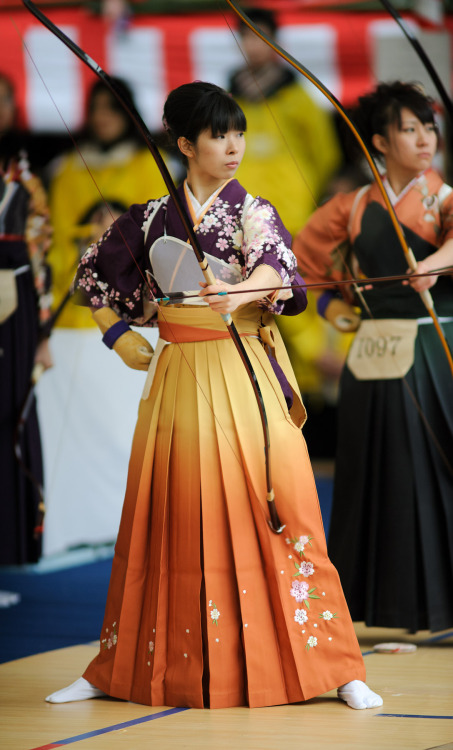nihongogahanasenai: Archer at a Japanese Coming of Age Ceremony. Photography by Jeffrey Friedl. From