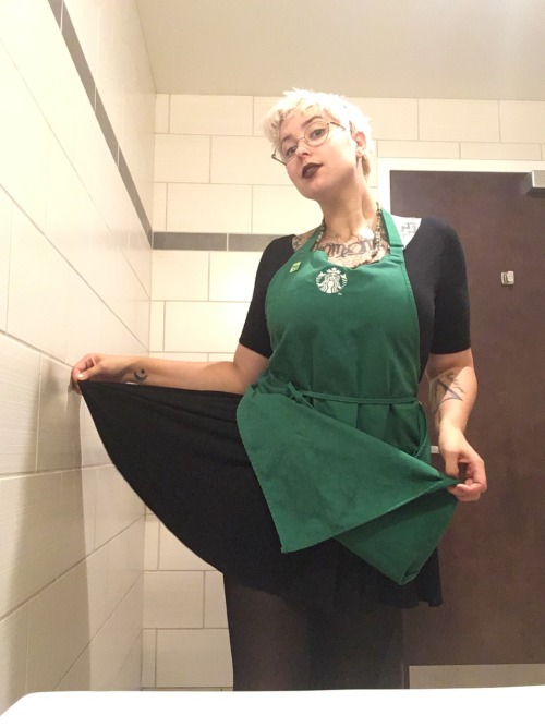 rose-kissu:It’s a naughty kinda day ;)