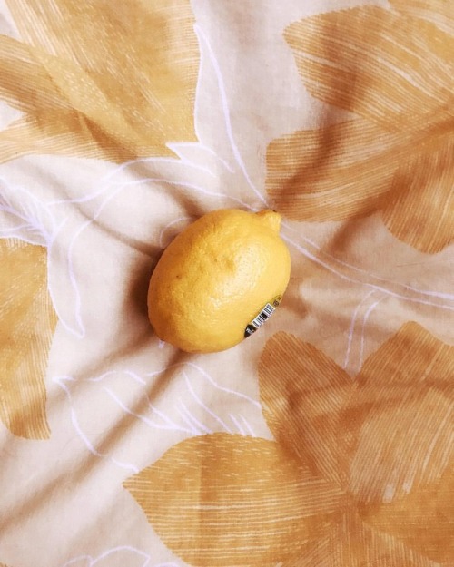 Yesterday’s #adventcalendar gift was a lemon  Thanks babe! You know me so well. ——