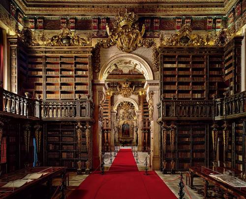 le-rococo-en-versailles:  The Library of the University of Coimbra. Portugal.