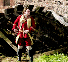itsalekzmx:   Sam Heughan in “Outlander”   