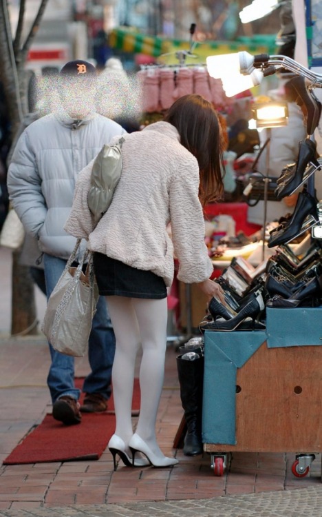 humakt-srp:  #tights #white tights
