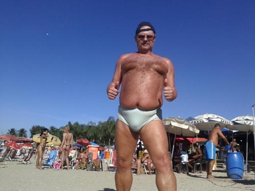 HOMENS MADUROS E SUNGAS / MATURE MEN AND SWIMWEAR