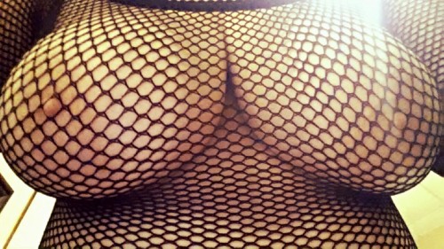 mykinkywife1: This is my favorite so far. You guys like fishnet?