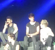 zquacl-deactivated20150513:  Louis being a lil shit and making fun of Liam’s reaction
