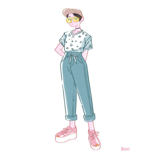 Yellow sunglasses & pink sneakers! Have been into very comfy clothes since it’s so hot now X_X 