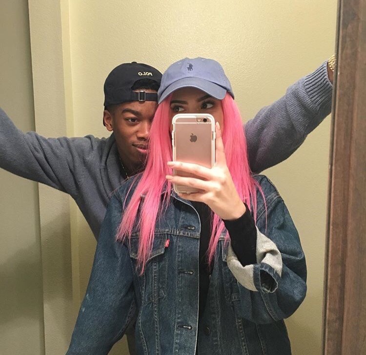 silkykink:  fatherkels and her hot pink hair