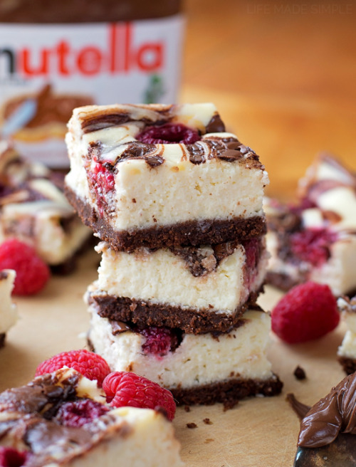 sweetoothgirl:  Raspberry Nutella Swirl Cheesecake Bars