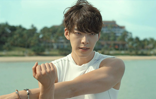 gilbakk: [Part.2] Lee Jong Suk＆Kim Woo Bin - BEER「Cass Fresh」website gallery! Source: www.cas