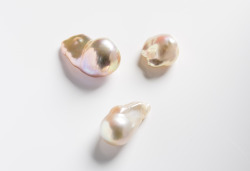 thunderoni:  baroque freshwater pearls
