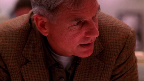 NCIS (TV Series) - S2/E7 ’Call of Silence’ (2004)Charles Durning as Ernie Yost[photoset #7 of 9]