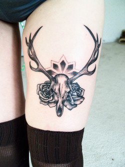 tattoos-org:  Done by Jim Tucker at BlueBlood