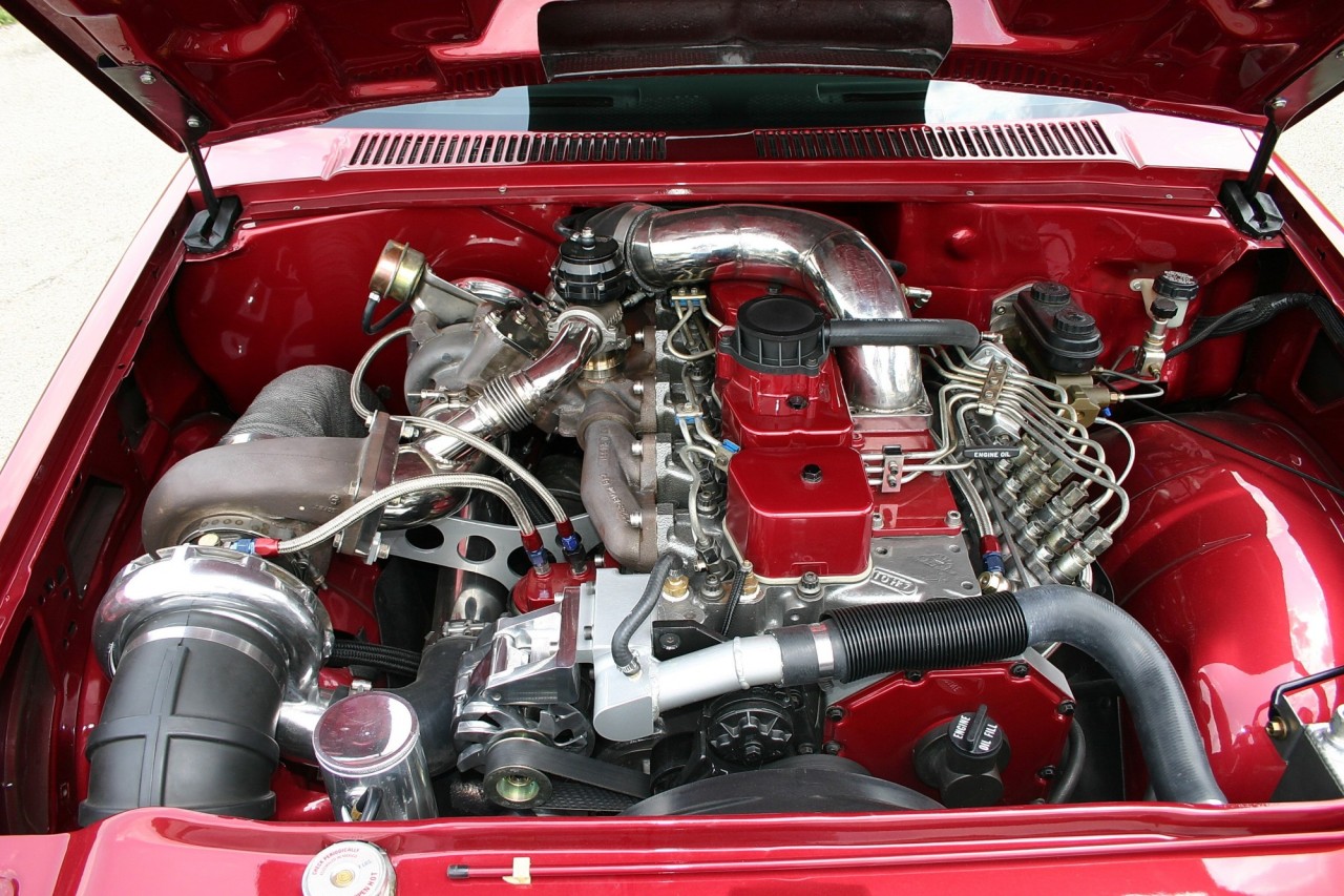 a-modest-mans-only-rebel-son:  dieselnuts:  S10 12 valve  Looks like a 4bt. 